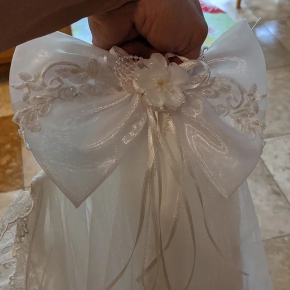 Girls Beautiful Veil White Tulle Satin Ruffles Layers Sequins Pears Applique Bow - Picture 4 of 4